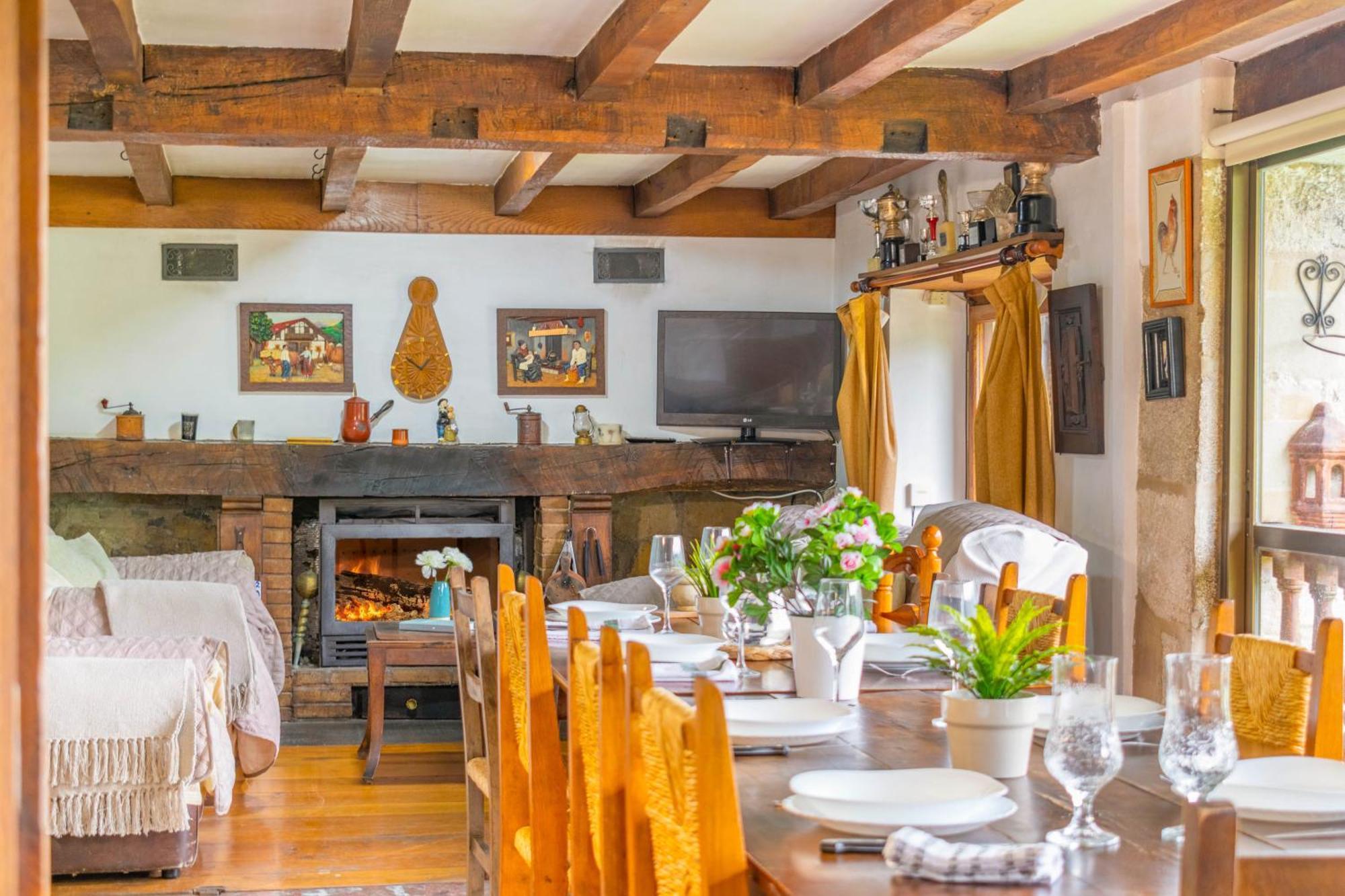 Casa Rural Arotzenia, Hogar Rustico En Pleno Valle De La Ulzama Lizaso Buitenkant foto