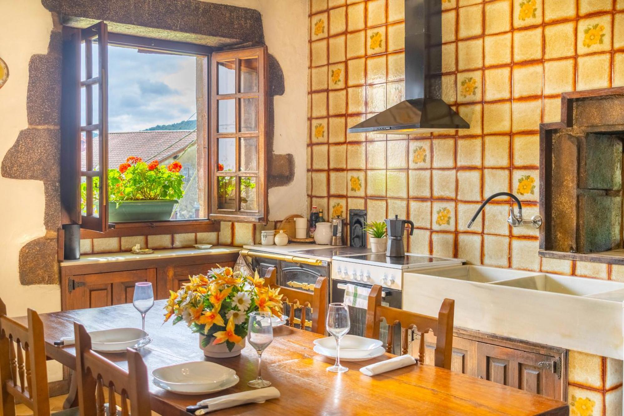 Casa Rural Arotzenia, Hogar Rustico En Pleno Valle De La Ulzama Lizaso Buitenkant foto