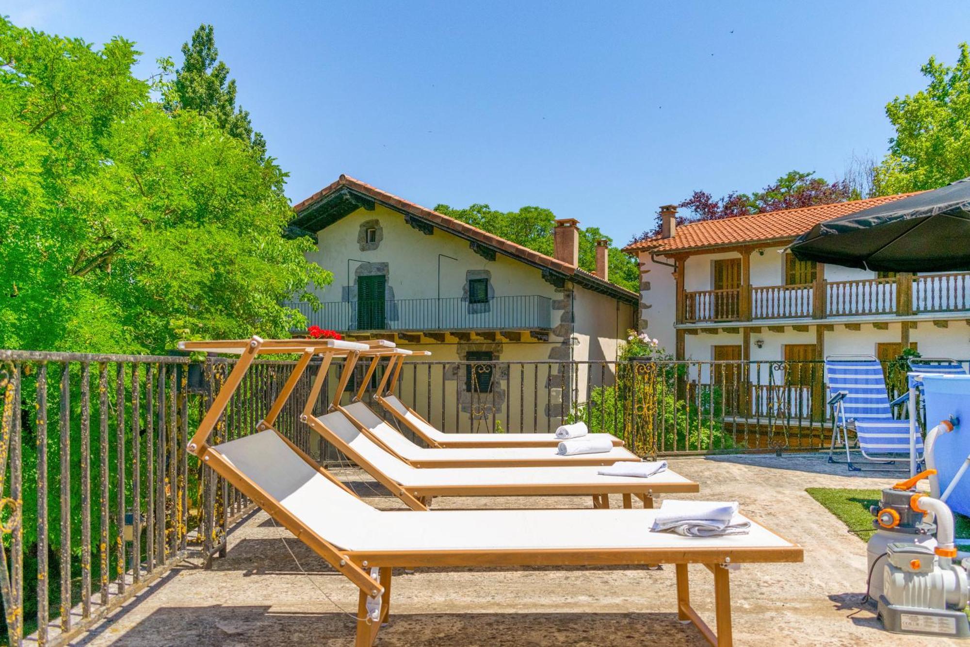 Casa Rural Arotzenia, Hogar Rustico En Pleno Valle De La Ulzama Lizaso Buitenkant foto