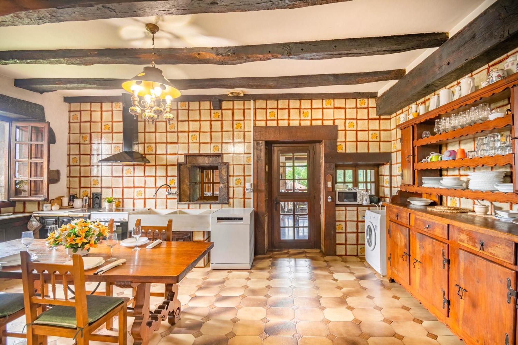 Casa Rural Arotzenia, Hogar Rustico En Pleno Valle De La Ulzama Lizaso Buitenkant foto