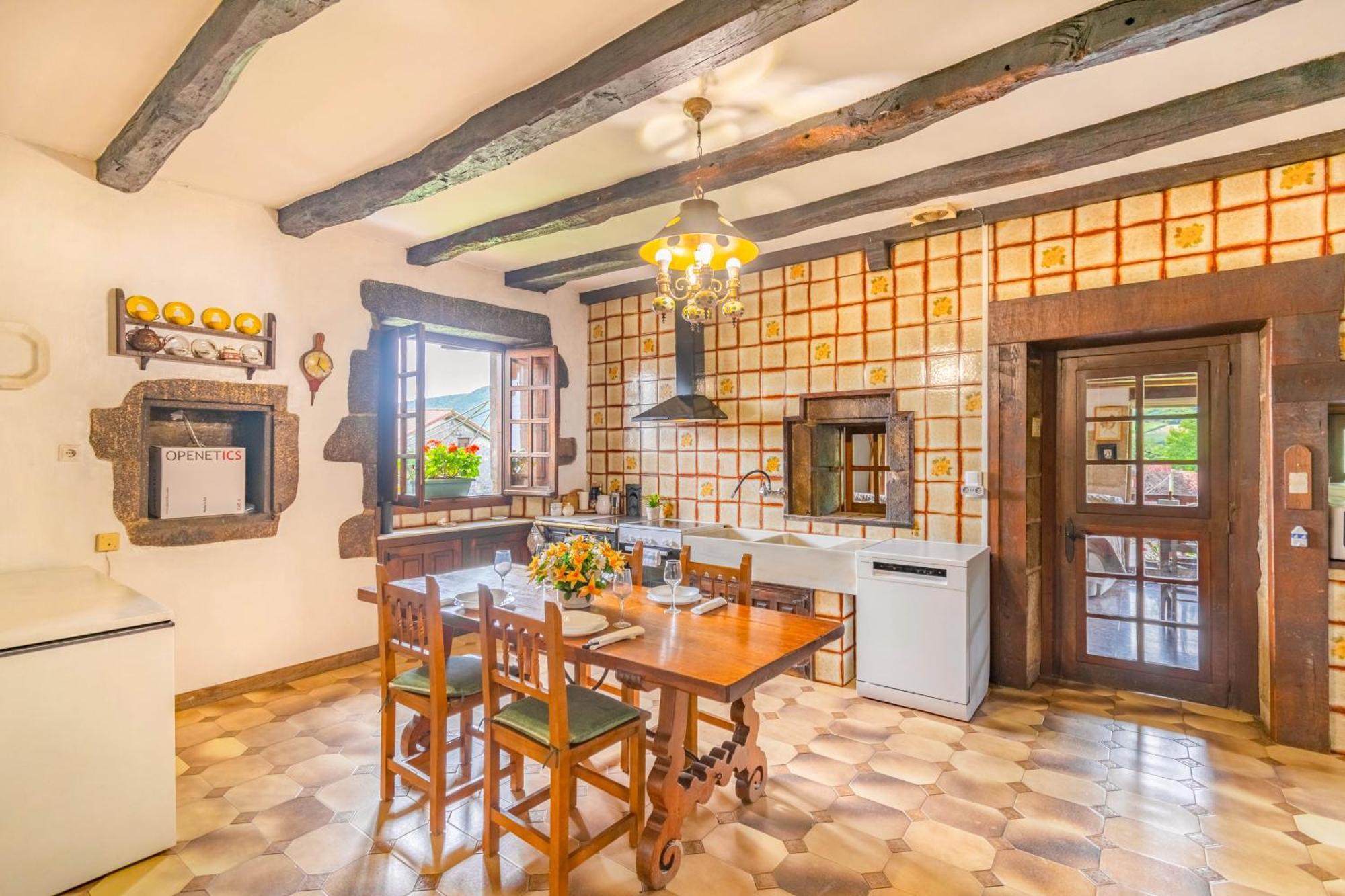 Casa Rural Arotzenia, Hogar Rustico En Pleno Valle De La Ulzama Lizaso Buitenkant foto